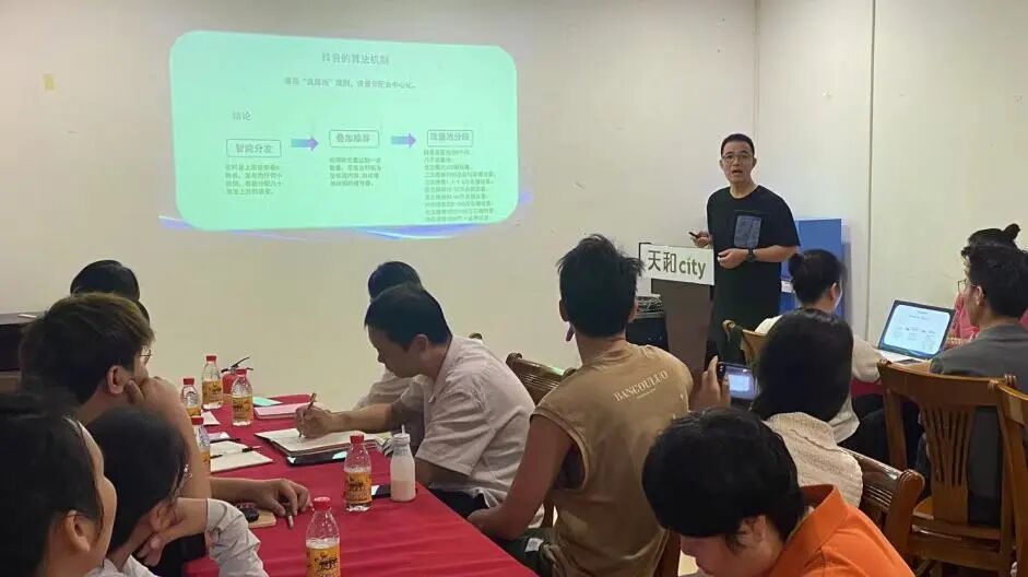 b70a96882e03ba1fcff53b65120599b5.jpg b70a96882e03ba1fcff53b65120599b5.jpg